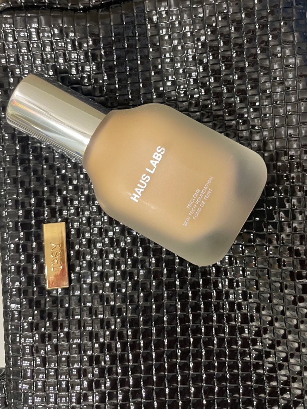 Haus Labs By Lady Gaga Foundation 210 light medium neutral